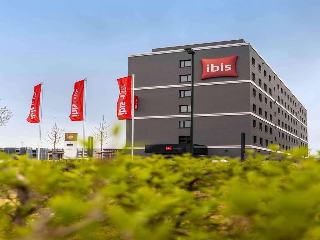 Ibis Duesseldorf Airport Hotel Екстериор снимка